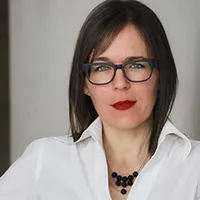 Elizabeth Hunter, Assistant Professor of Drama