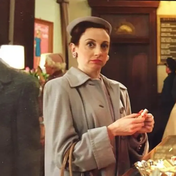 Lindsay Brill, appeared in the hit show, "The Marvelous Mrs. Maisel" 